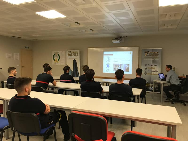 Formación para actuar en situaciones de emergencia al Cuerpo de Bomberos de Valladolid