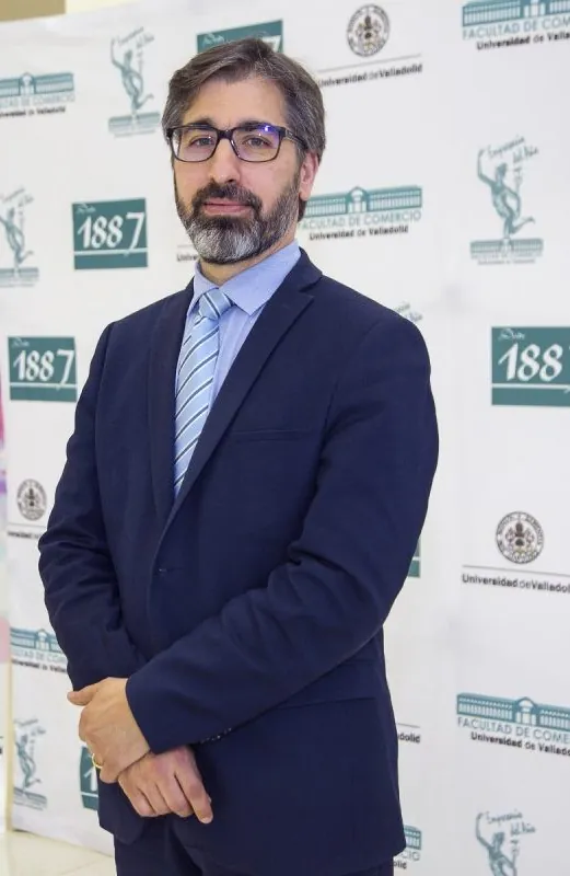 Rubén de Pedro, director general de Ascensores Zener, reconocido con el Premio Especial del XLI Certamen Empresario del Año de la Universidad de Valladolid